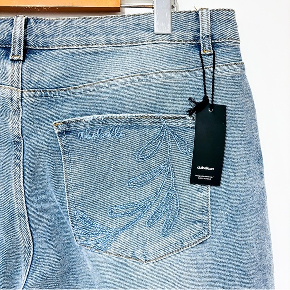 ABIBELLE Washed blue jeans - Picture 9 of 10